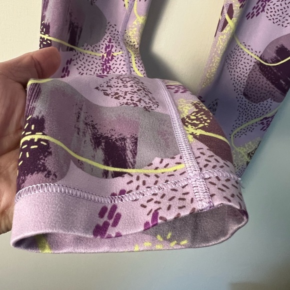 Athleta Kids Purple Patterned Leggings XM/14 Seamless Casual Stretch Activewear - Picture 5 of 16